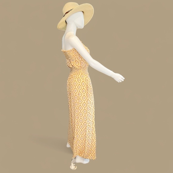 Super cute taupe smocked jumper S M L - Picture 2 of 6